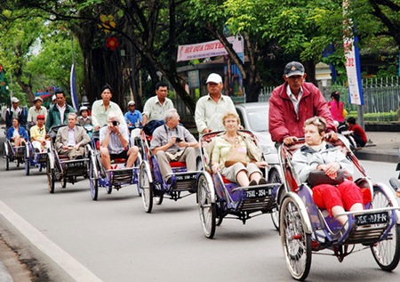 Riding a cyclo named one of 40 top tourist experiences in VN